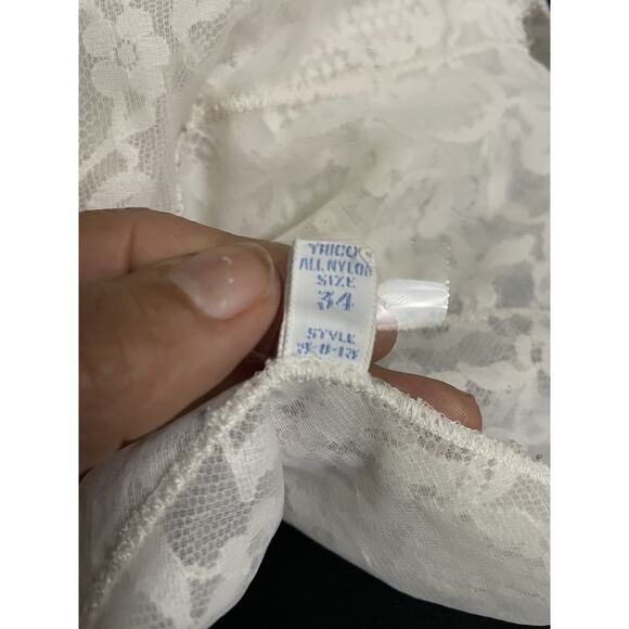 Vtg. Vanity Fair Full Slip Nylon Lace Ladies Lingerie 34 White Tan Made in USA - Picture 7 of 9